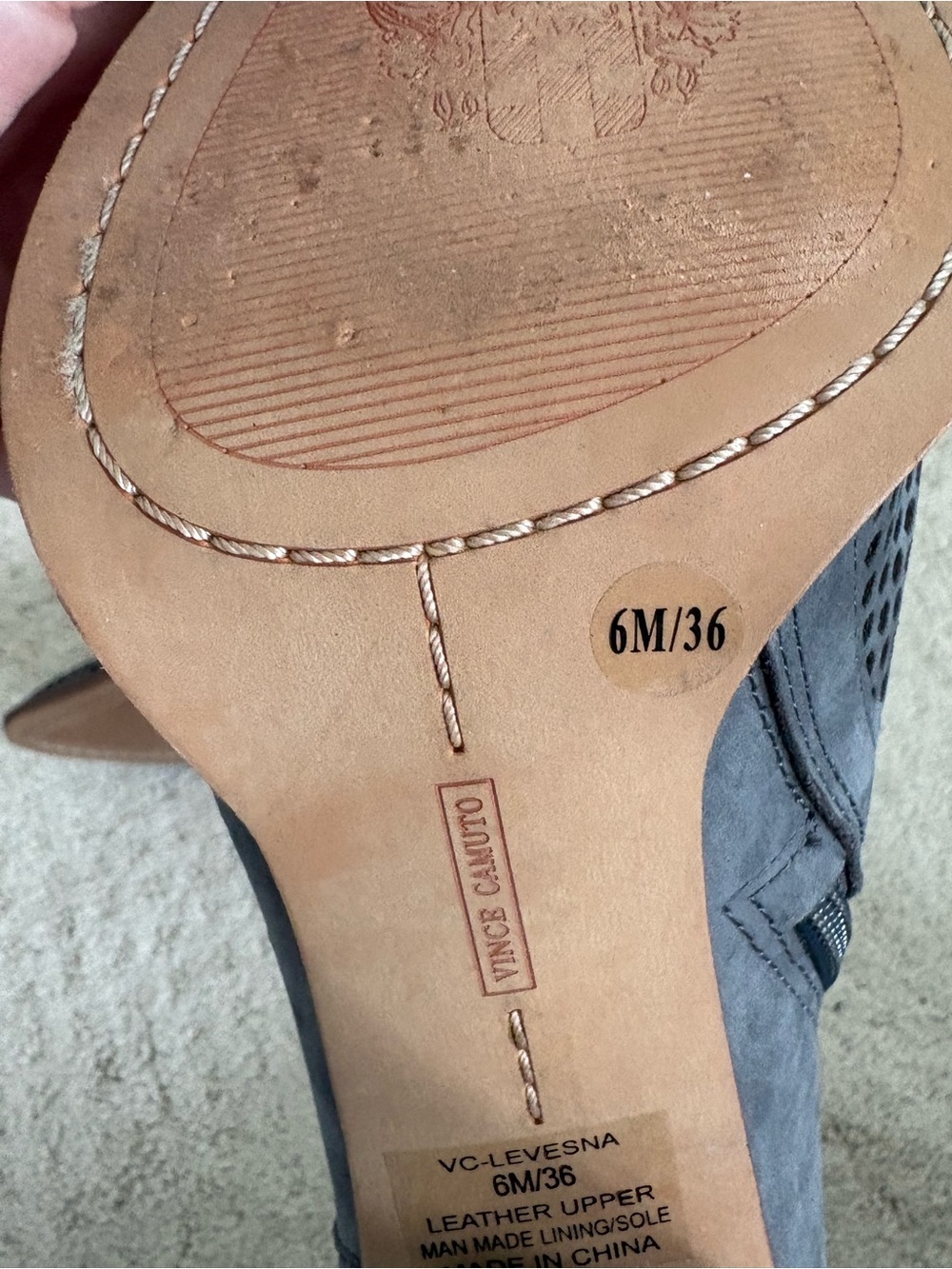 Vince Camuto Levesna Leather Booties 6 - Picture 8 of 9